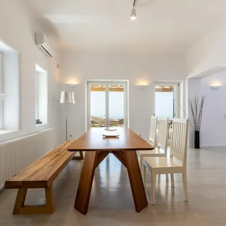 Lorellay Villa